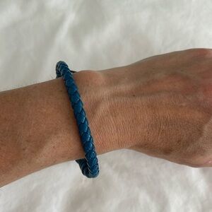 BOTTEGA VENETA woven Intrecciato leather bracelet dark turquoise M